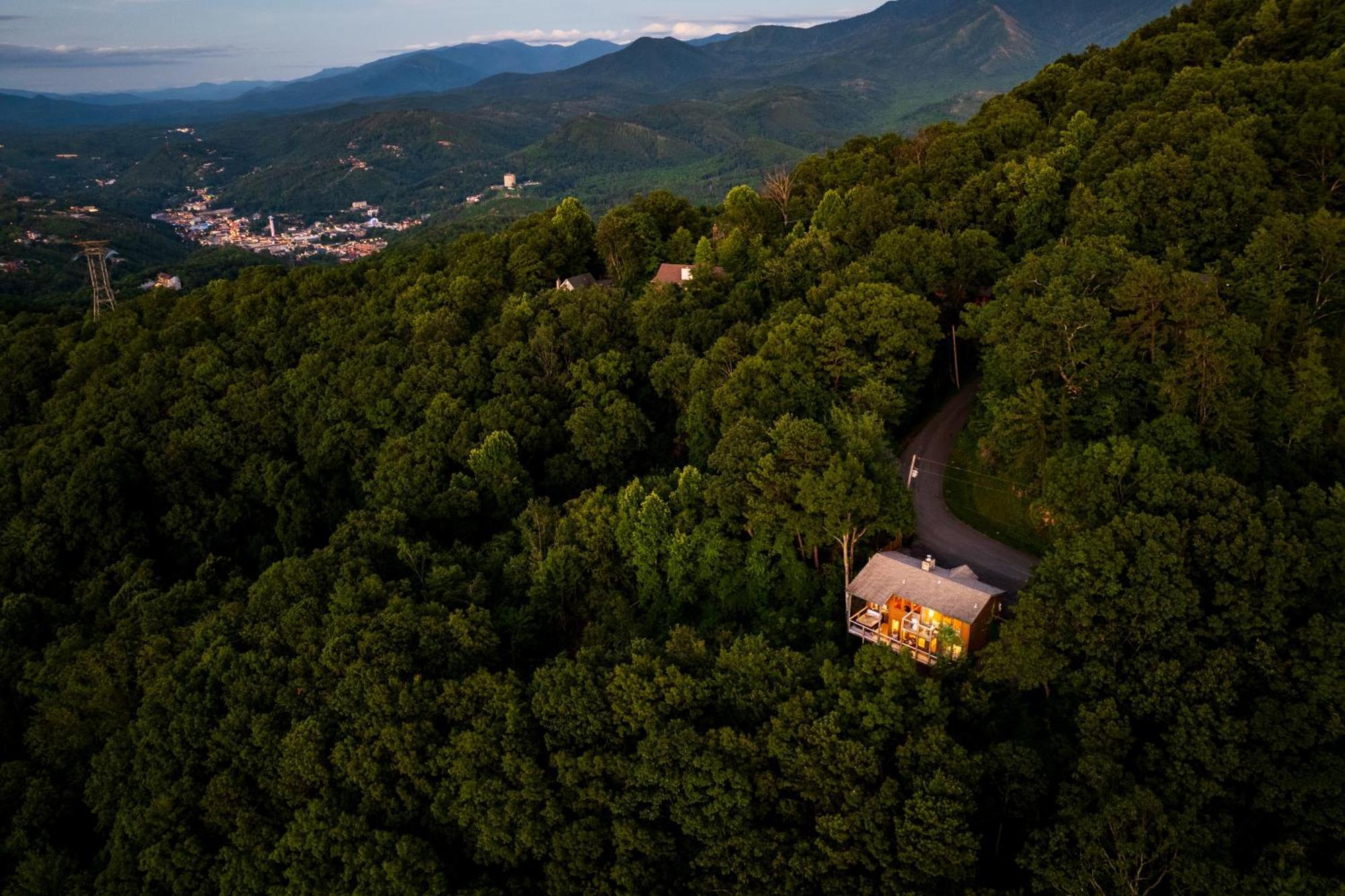 Elevista - Quaint&Private-Views-Hottub-Pooltable-Bears-3 Clubhouse Pools Villa Gatlinburg Buitenkant foto